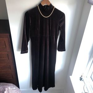 Maxi velvet king brown turtle neck dress